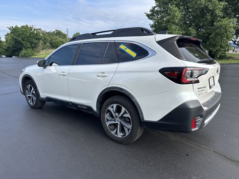 Used 2020 Subaru Outback Limited AWD/4WD image 3
