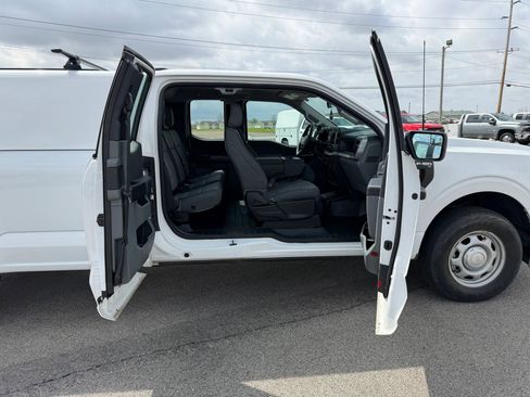 Used 2023 Ford F150 XL w/ Trailer Tow Package image 6