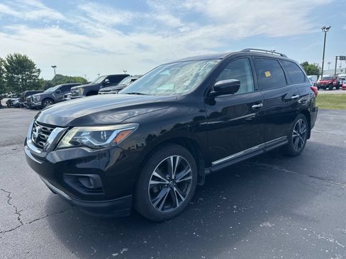 Used 2017 Nissan Pathfinder Platinum w/ Family Entertainment Package FWD image 1