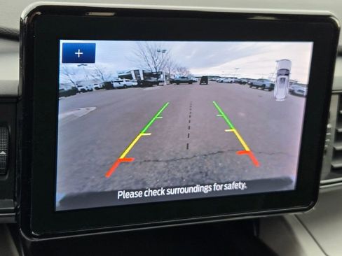 Used 2024 Ford Explorer XLT image 26