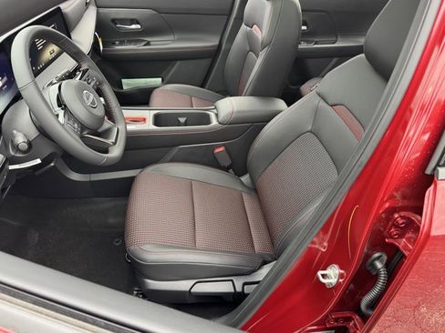 New 2026 Nissan Kicks SR w/ SR Premium Package AWD/4WD image 28