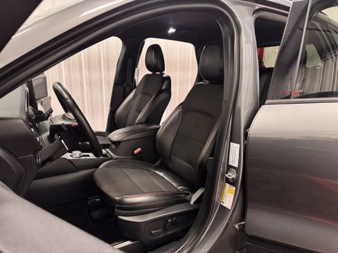 Used 2025 Ford Escape ST-Line w/ Tech Pack #1 AWD/4WD image 34