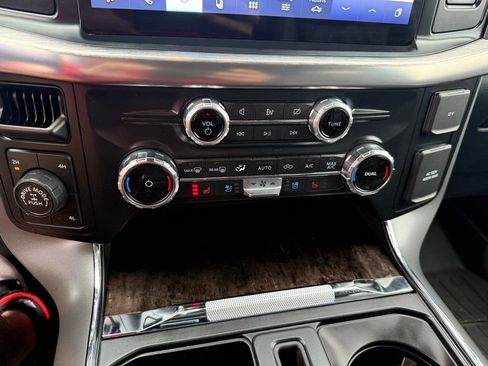 Used 2022 Ford F150 Lariat w/ FX4 Off-Road Package image 19