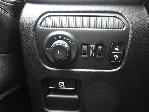 Used 2024 Jeep Wagoneer Series II w/ Flexible Seating Group RWD image 19