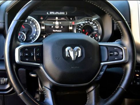 Used 2022 RAM 1500 Laramie AWD/4WD image 18