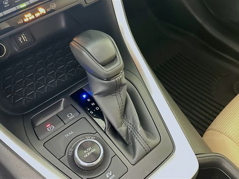 Certified 2025 Toyota RAV4 LE AWD/4WD image 20