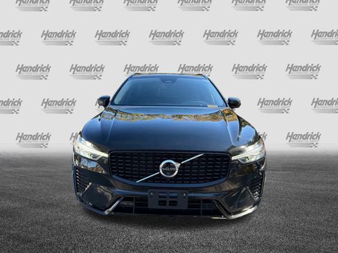 Certified 2025 Volvo XC60 B5 Plus image 41