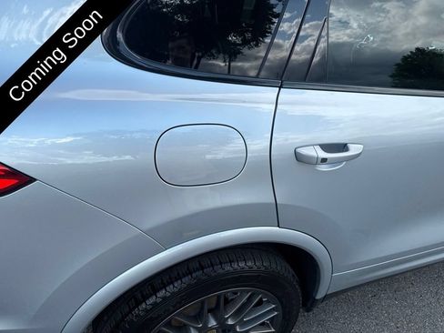 Used 2017 Porsche Cayenne Platinum Edition AWD/4WD image 64