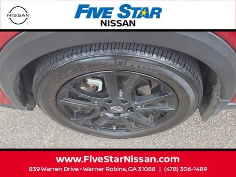 Used 2023 Nissan Kicks SR w/ SR Premium Package FWD image 18