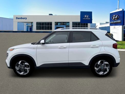 New 2026 Hyundai Venue SEL image 3