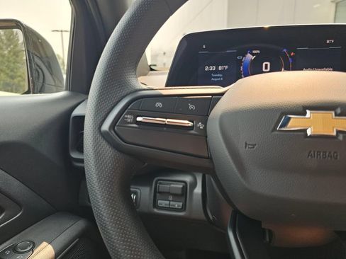 Used 2026 Chevrolet Silverado EV W/T AWD/4WD image 32