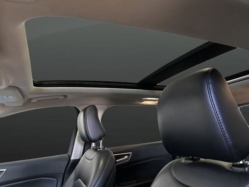 Used 2022 Ford Edge SEL w/ Convenience Package image 7