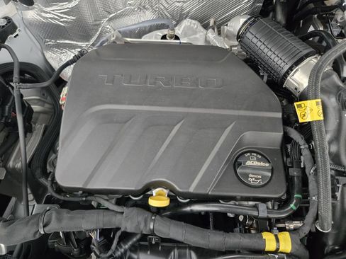 New 2026 Chevrolet Trax RS w/ Sunroof Package FWD image 36
