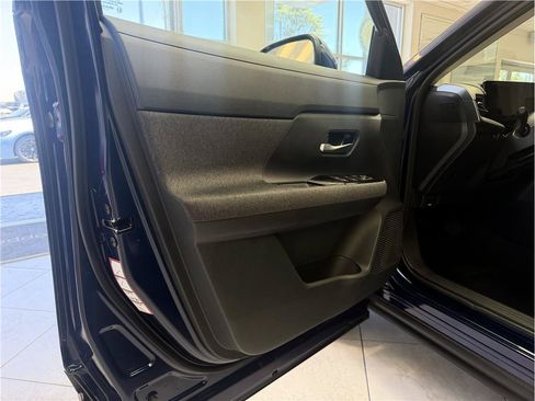 Used 2026 Nissan Kicks SV FWD image 10