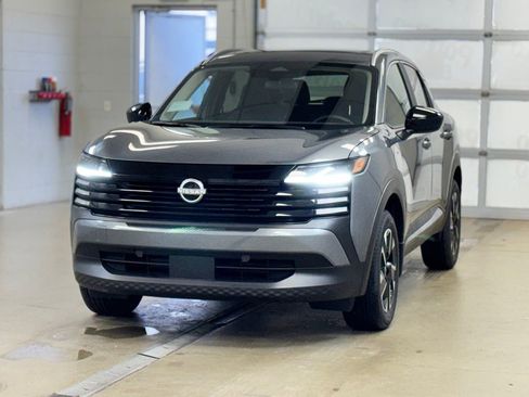 New 2026 Nissan Kicks SV w/ SV Premium Package image 3