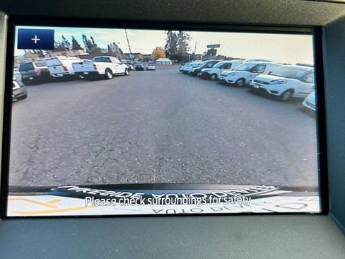 Used 2020 Ford Edge SE image 13