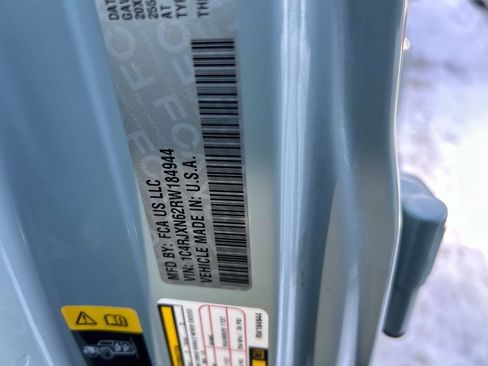 Used 2024 Jeep Wrangler Unlimited w/ Convenience Group image 33