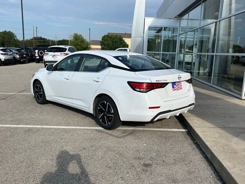 Used 2024 Nissan Sentra SV image 3