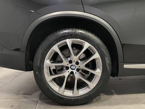 Certified 2024 BMW X5 xDrive40i w/ Premium Package AWD/4WD image 9