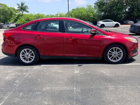 Used 2016 Ford Focus SE FWD image 8