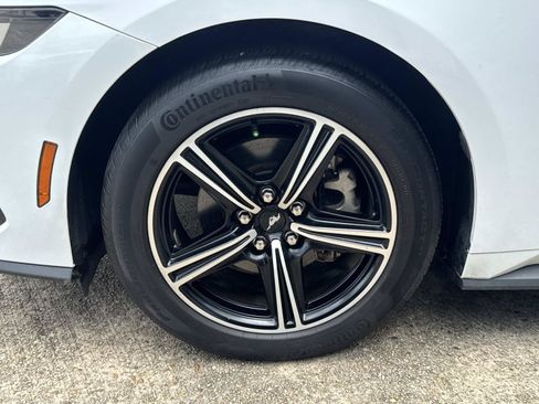 Used 2024 Ford Mustang Coupe RWD image 4