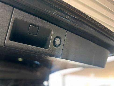 Used 2018 Chevrolet Tahoe LT w/ Texas Edition Package image 33