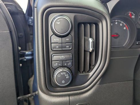 Used 2019 Chevrolet Silverado 1500 Custom Trail Boss w/ Custom Convenience Package AWD/4WD image 14