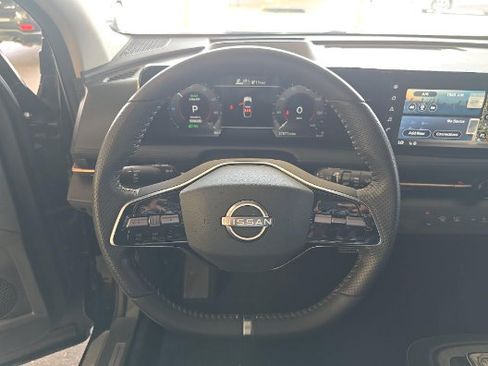 Used 2023 Nissan Ariya AWD image 9
