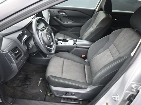 Used 2024 Nissan Rogue SV FWD image 21