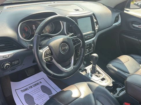 Used 2016 Jeep Cherokee Limited FWD image 10