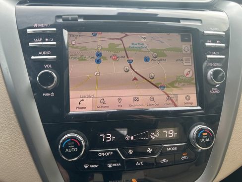 Used 2019 Nissan Murano Platinum image 12