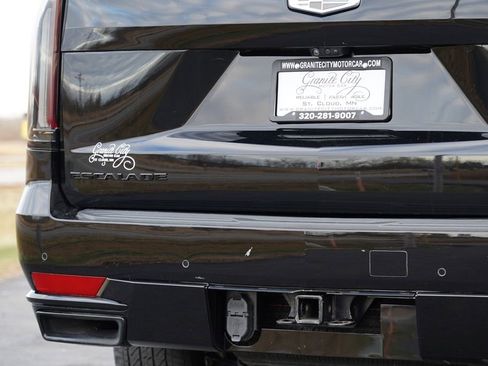 Used 2024 Cadillac Escalade ESV Sport Platinum w/ LPO, ONYX Package AWD/4WD image 10