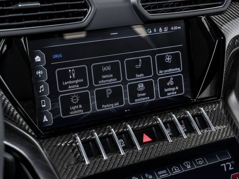 Used 2022 Lamborghini Urus AWD/4WD image 65