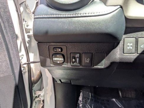 Used 2018 Toyota RAV4 XLE AWD/4WD image 20