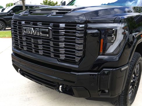 Used 2026 GMC Sierra 2500 Denali Ultimate image 33