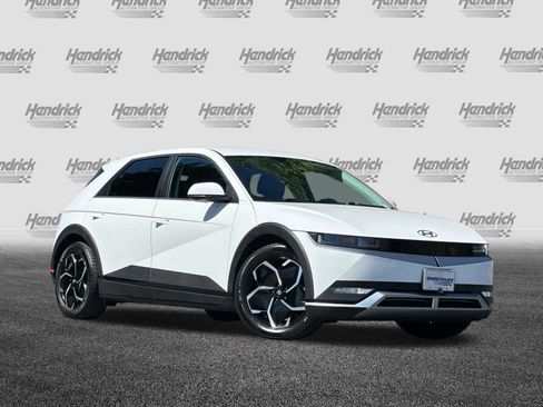 Used 2023 Hyundai Ioniq 5 SEL AWD/4WD image 2