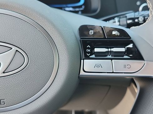 Used 2025 Hyundai Elantra Sport image 24