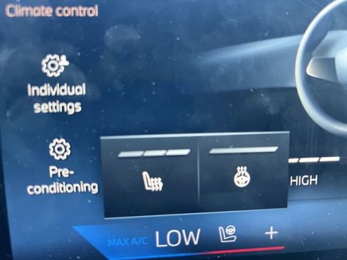 Certified 2024 BMW X5 xDrive40i w/ Parking Assistance Package image 25