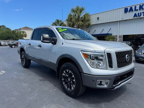 Used 2019 Nissan Titan PRO-4X w/ Pro-4x Convenience Package AWD/4WD image 2