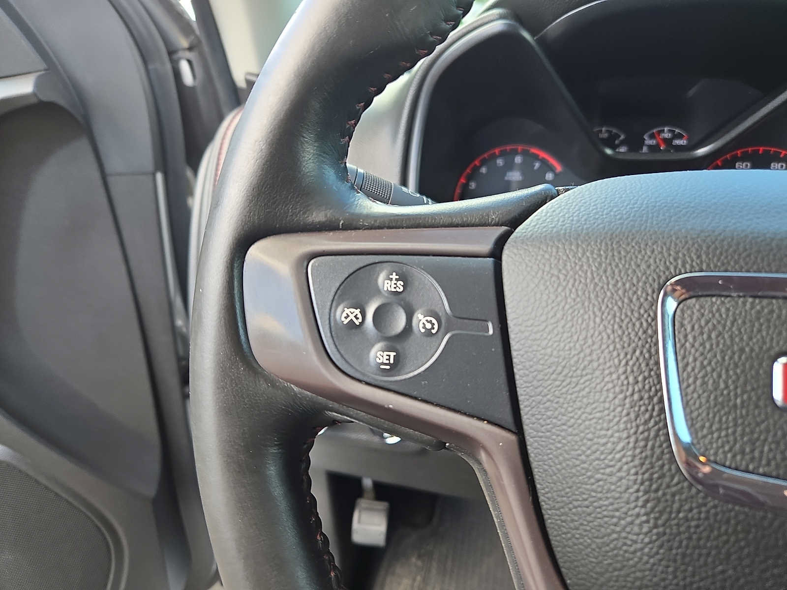 Used 2015 GMC Canyon SLE w/ All-Terrain Package AWD/4WD image 19