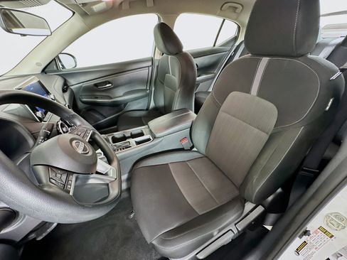 Used 2025 Nissan Sentra SV image 13