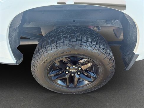 Certified 2023 Chevrolet Silverado 1500 LT Trail Boss w/ Convenience Package II image 19