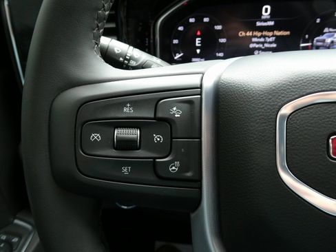 Certified 2025 GMC Sierra 2500 SLT w/ SLT Premium Package image 35