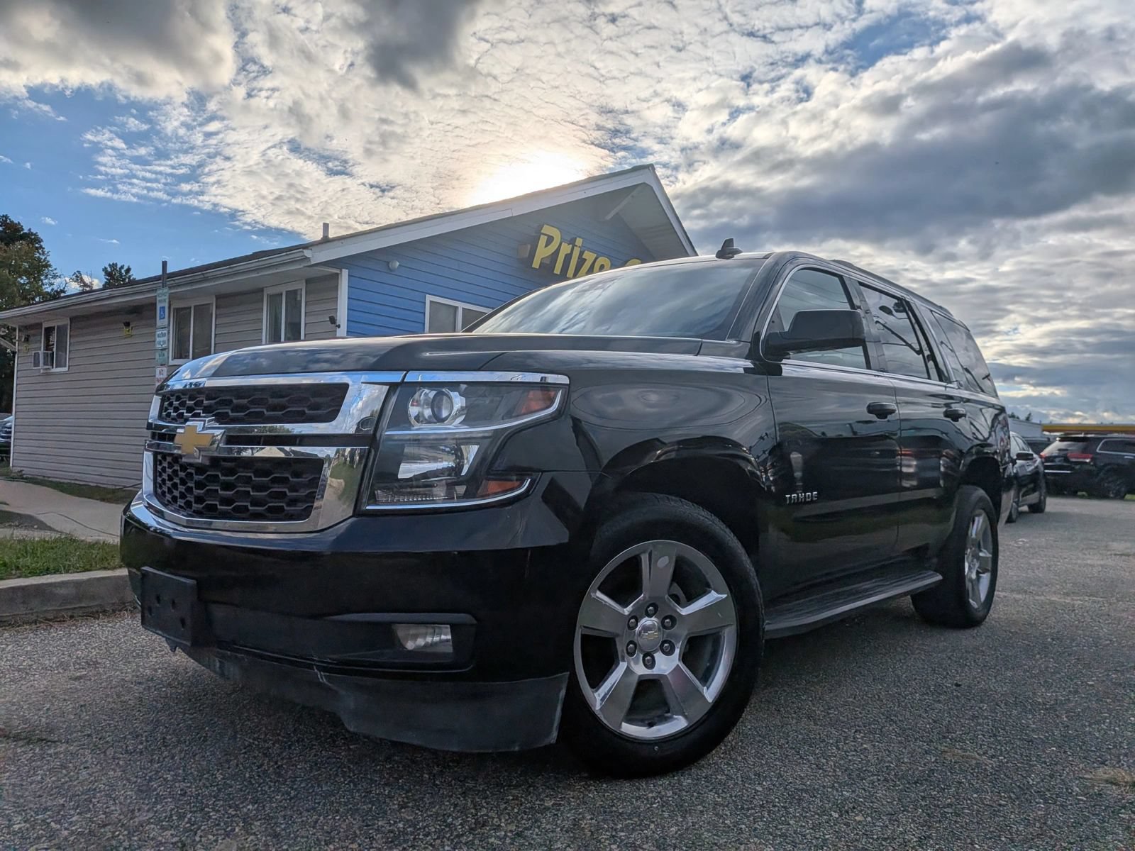 Used 2017 Chevrolet Tahoe LT AWD/4WD image 2