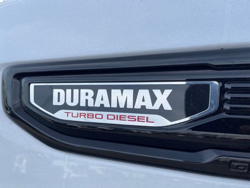 New 2026 GMC Sierra 1500 Elevation image 9