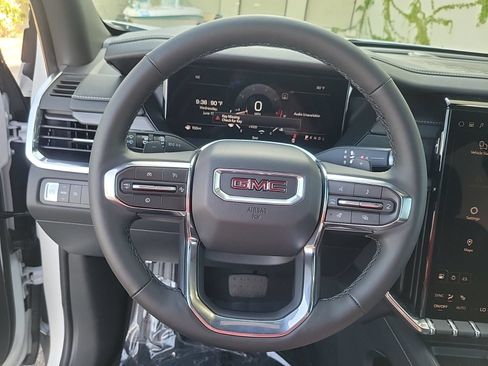 New 2026 GMC Acadia Elevation w/ Elevation Premium Package FWD image 18