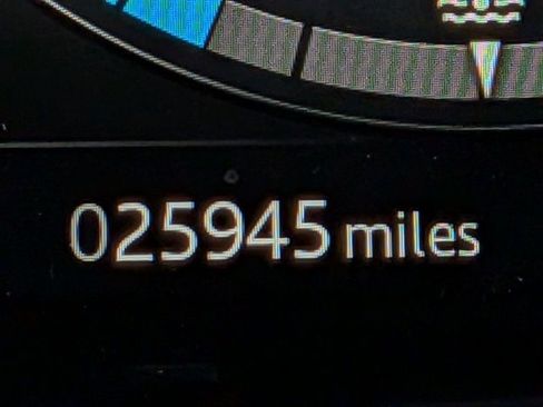 Certified 2024 Land Rover Range Rover Long Wheelbase SE image 9