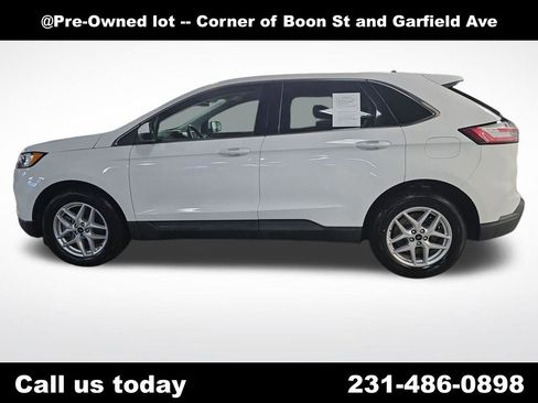 Used 2023 Ford Edge SEL image 2