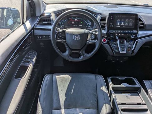 Used 2023 Honda Odyssey Elite image 17