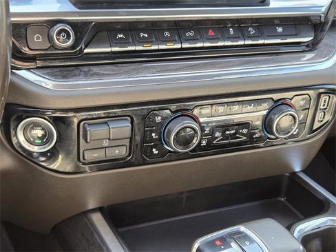 Used 2024 Chevrolet Silverado 1500 LTZ image 34